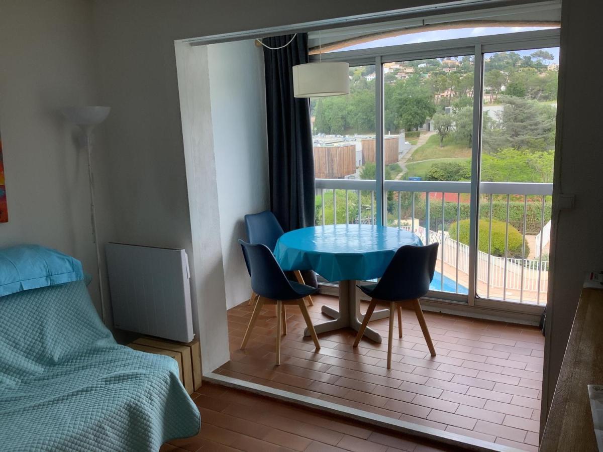 Au Calme Dans Hameau Fleuri Joli Studio 3 Pers Piscine Parking Wi-Fi Vence Kültér fotó